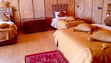 6 bedrooms, free WiFi, bed sheets, wheelchair access