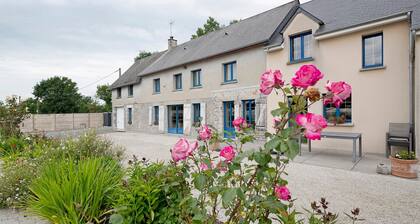 Bed and Breakfast 'Chambre Chausey' with Shared Terrace, Shared Garden and Wi-Fi