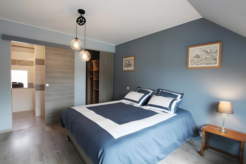 Bed and Breakfast 'Chambre Mont Saint-Michel' with Shared Terrace, Shared Garden and Wi-Fi