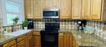 Great located 4-bedroom cottage in fabulous Pocatello
