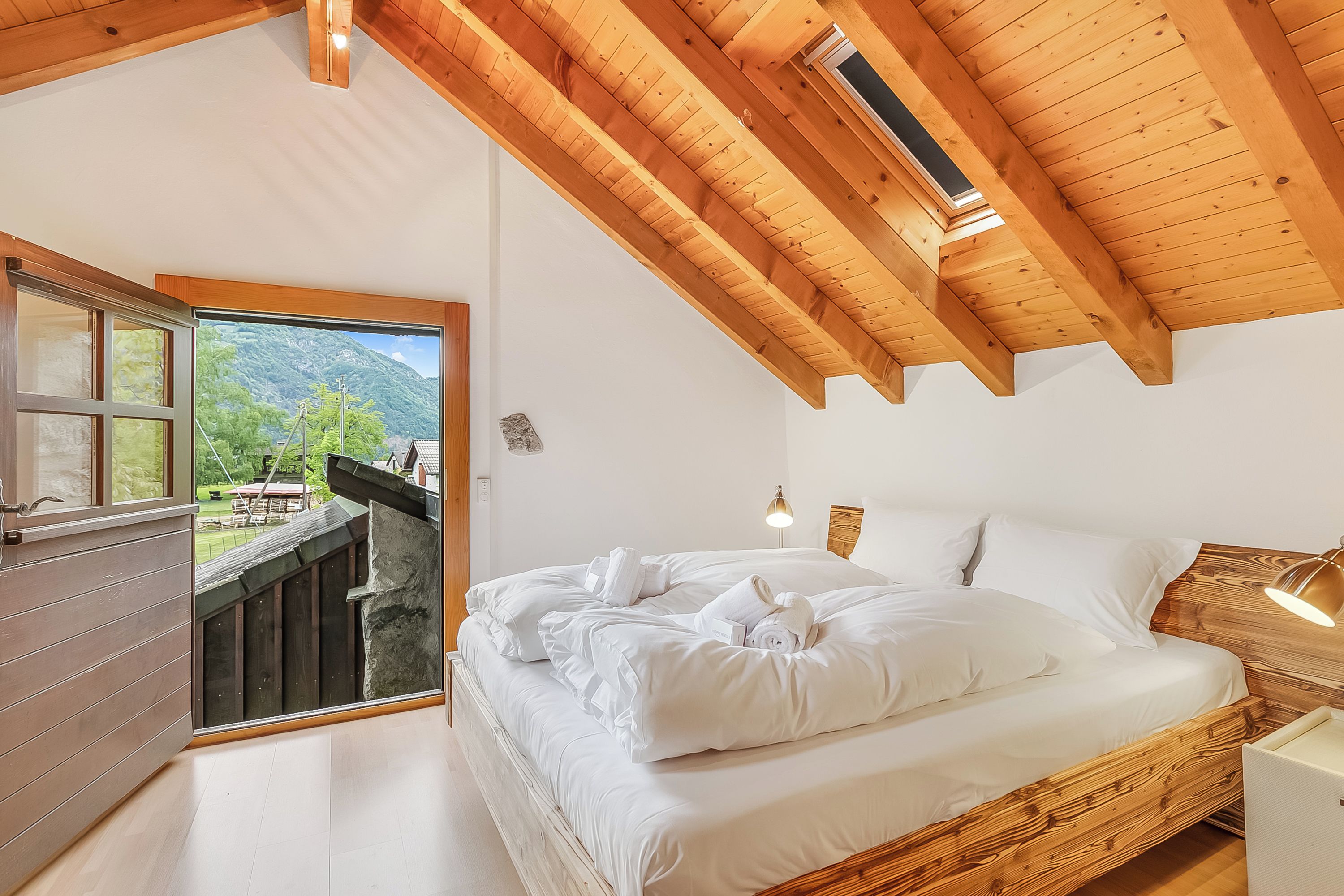 Chalet Standard, 3 chambres, balcon, côté montagne (Casa Eyrie Centovalli 3BR Chalet)