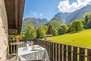 Unclassified image, 5 of 42, button - Casa Eyrie Centovalli 3BR Chalet (Centovalli)