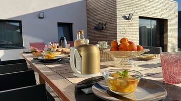 Daily continental breakfast for a fee