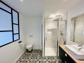 Bathroom - Ty Embruns (Larmor-Plage)