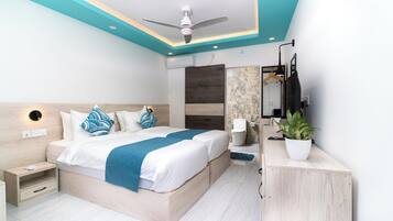 Minibar, in-room safe, individually decorated, individually furnished
