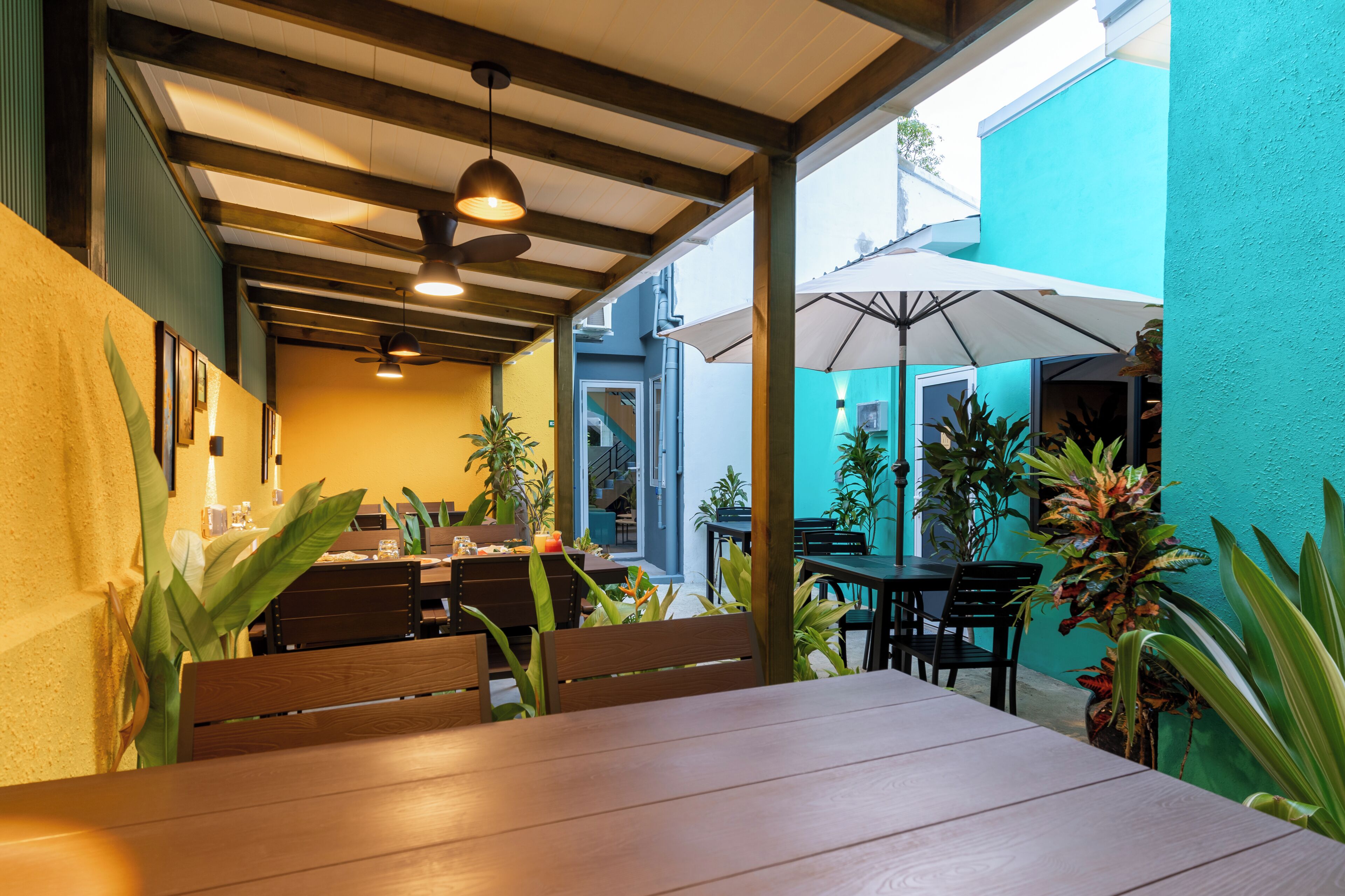 Free daily cooked-to-order breakfast