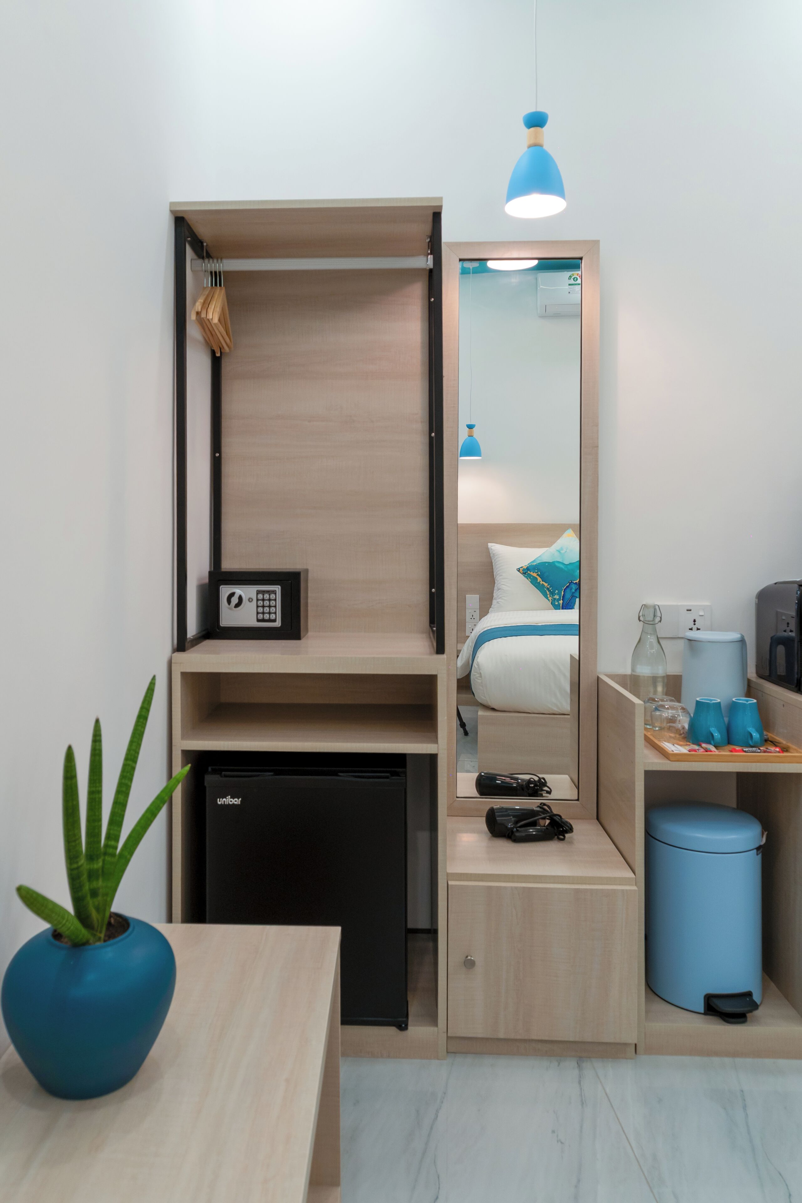 Family Room, Garden View | Minibar, in-room safe, individually decorated, individually furnished