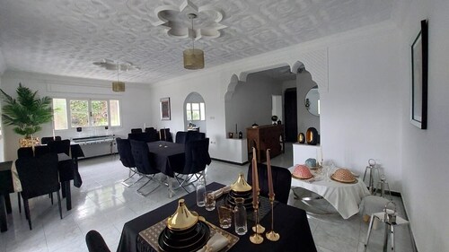Welcoming 5-bedroom bed & breakfast in charming Ksar Sghir Fahs Anjra
