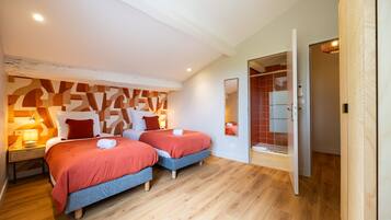 3 slaapkamers, een strijkplank/strijkijzer, wifi, beddengoed