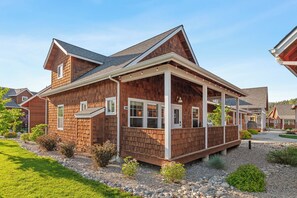 Exterior - New Listing! Craftsman Bungalow | 2 Min Walk to Dover Bay Marina (Dover)