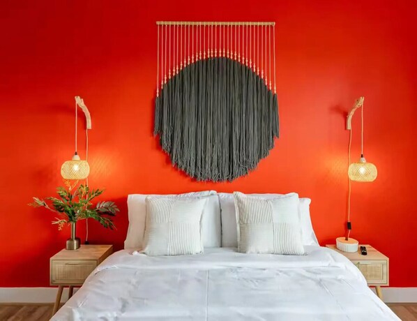 4 habitaciones, tabla de planchar con plancha, wifi y ropa de cama