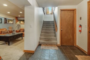 Interior - Bring Dog|Hot Tub|BBQ|Garage|Forest of Mt. Baldy (Breckenridge)