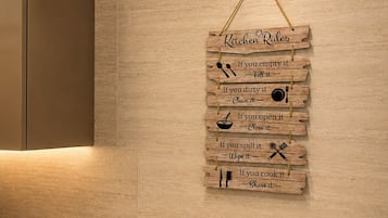 Apartment, 2 Bedrooms, Accessible, Smoking | Interior
