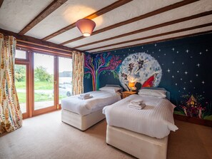 2 chambres, fer et planche à repasser, Wi-Fi gratuit, draps fournis