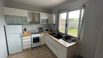 Apartment, 2 Bedrooms, Patio | Interior