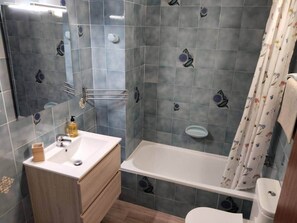 Shower, hair dryer, towels - Seaview Muelle en pleno centro, Puerto de la Cruz (Puerto de la Cruz)