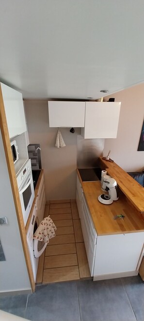 Fridge, microwave, stovetop, dishwasher - Cottage 2 steps from Nauzan beach (Vaux-sur-Mer)