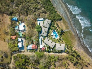 Exterior - Casa Breeze is a peaceful two-bedroom home with ocean breezes, a spacious terrace, and a beach that often feels like your own. (Santa Cruz)