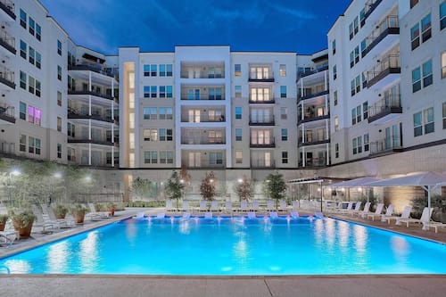 Seasonal outdoor pool