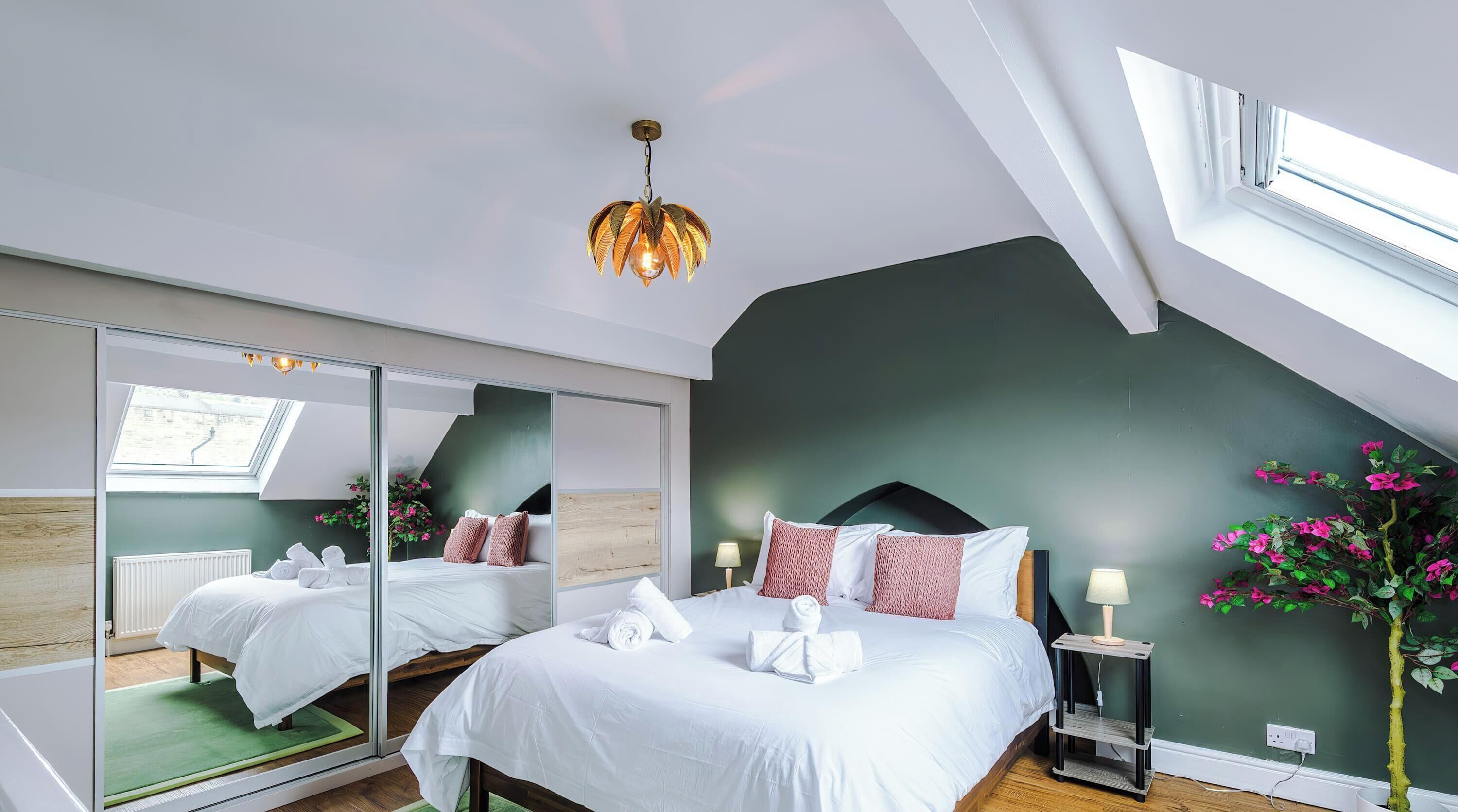 Iron/ironing board, travel crib, WiFi, bed sheets