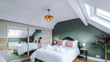 Iron/ironing board, travel crib, WiFi, bed sheets
