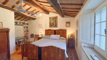 4 Schlafzimmer, Bügeleisen/Bügelbrett, kostenloses WLAN, Bettwäsche