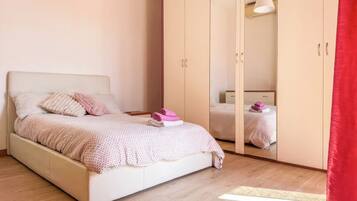 Villa, Garden View | Iron/ironing board, free WiFi