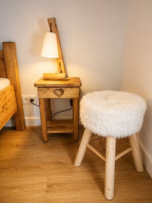 2 bedrooms, travel crib, free WiFi, bed sheets - LE FLOCON - Cosy apartment in the mountains (Briançon)