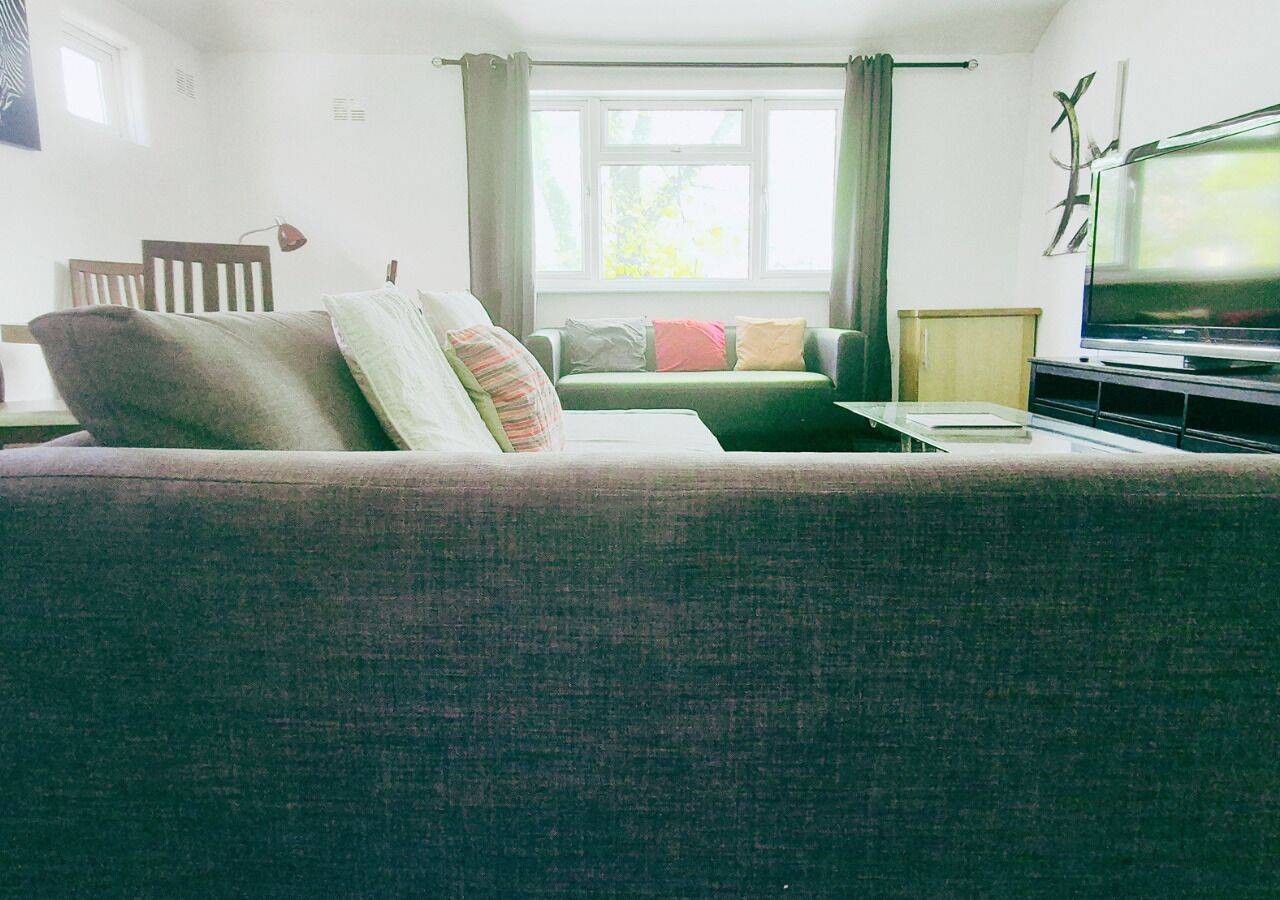 Living room: Seating area