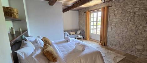 3 habitaciones, wifi y ropa de cama