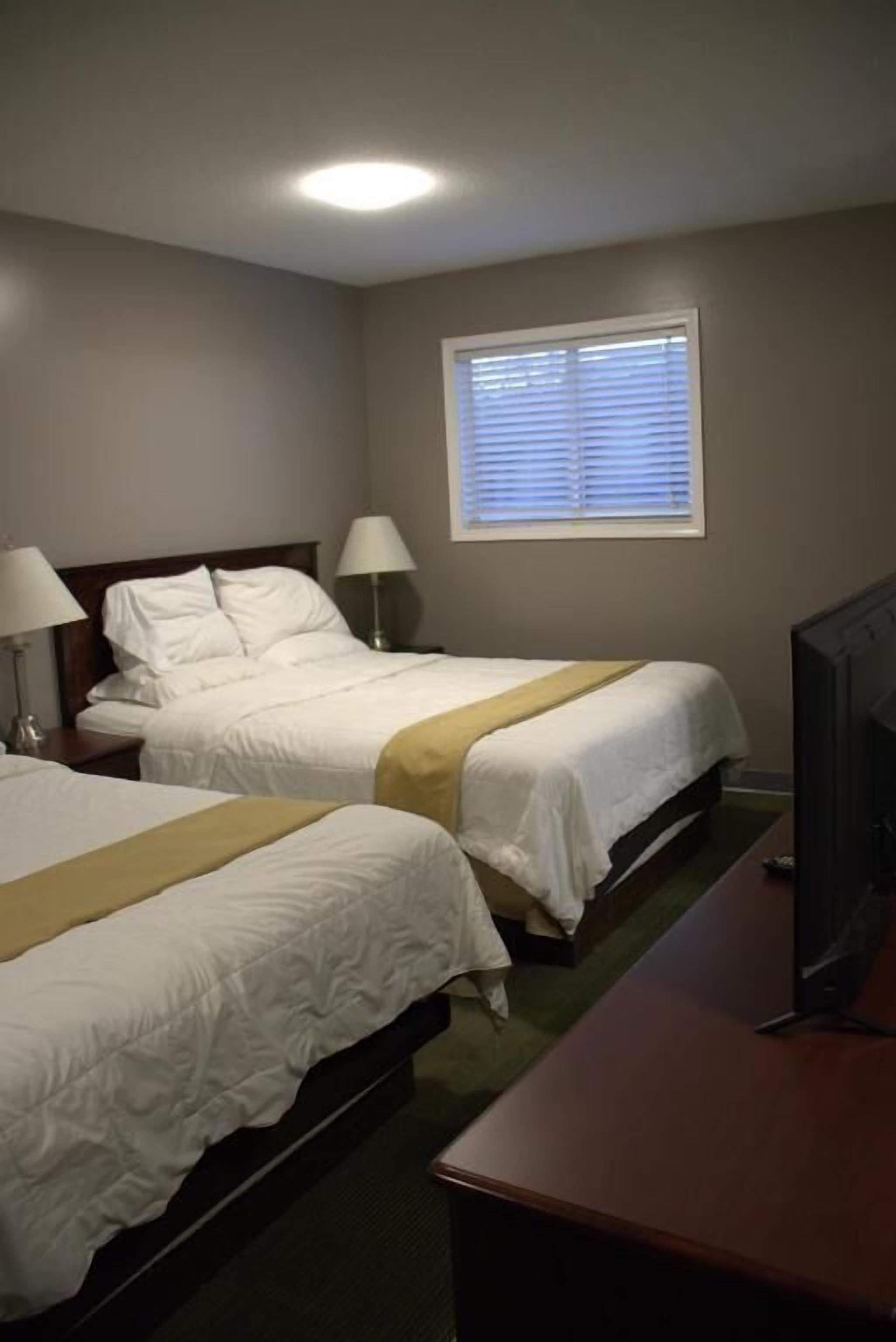 Deluxe Double Room, Courtyard View | Meja, ruang kerja komputer riba, Wi-fi percuma 