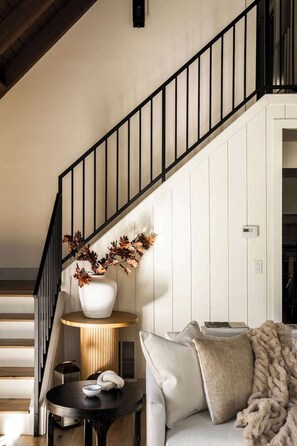 Interior - Elmwood Lake House, by @halfway_wholeistic (Lake Arrowhead)
