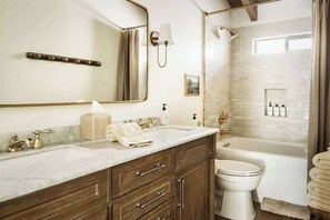 Shower, hair dryer, shampoo - Elmwood Lake House, by @halfway_wholeistic (Lake Arrowhead)