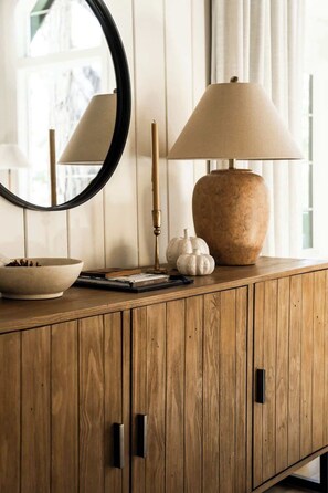Interior - Elmwood Lake House, by @halfway_wholeistic (Lake Arrowhead)
