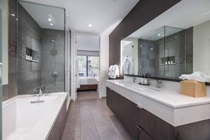 Dusche, Haartrockner, Shampoo