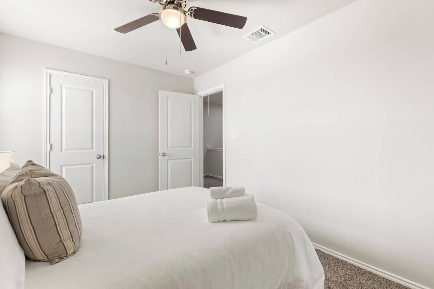 Iron/ironing board, travel crib, free WiFi, bed sheets