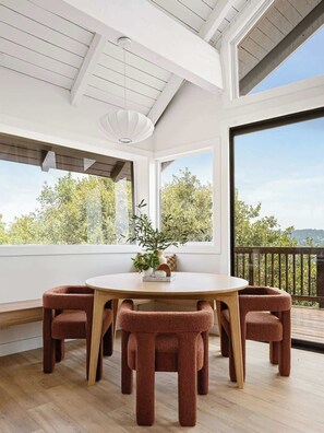 Dining - Seven Peaks (w/ lake views, lake access!) (Lake Arrowhead)