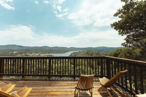 Property grounds - Seven Peaks (w/ lake views, lake access!) (Lake Arrowhead)