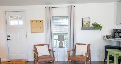 Peaceful Ozark Escape Near the Artesian Well, 2BR/2BA Retreat