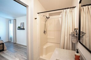 Bathroom - Peaceful Ozark Escape Near the Artesian Well, 2BR/2BA Retreat (Marquand)