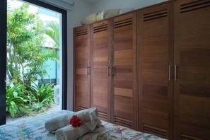 Desk, iron/ironing board, WiFi, bed sheets - Louisa ApartHotel Las Terrenas (Las Terrenas)