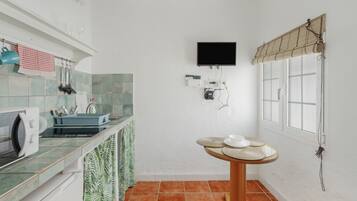 Fridge, microwave, stovetop, electric kettle