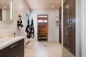 Hair dryer, towels - Artek Riverside home By Lapland Host (Rovaniemi)