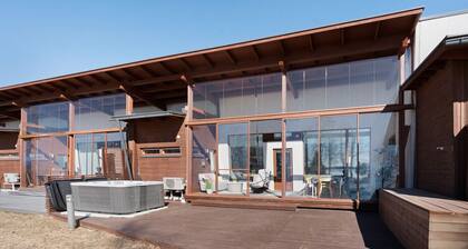 Scandinavian Riverside home, Sauna By Lapland Host