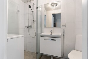 Hair dryer, towels - Aurora City Apartment 3bdr By Lapland Host (Rovaniemi)