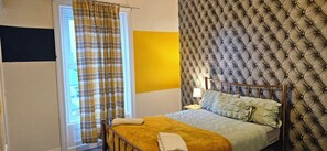 4 dormitorios, tabla de planchar con plancha, wifi y ropa de cama