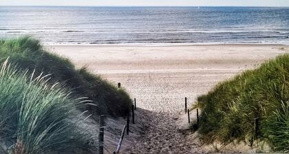 Cozy summer cottage 200 meters from the beach!