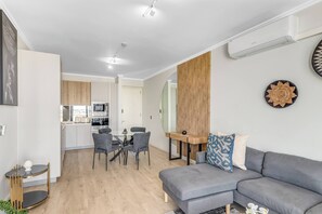Apartment, 1 Schlafzimmer, Terrasse | Wohnzimmer