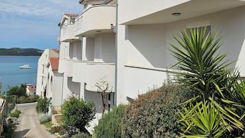 Apartamento básico, vista para o mar | Fachada