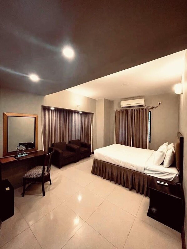 Superior Room | Desk, free WiFi - Hotel Fountain BD (Dhaka)